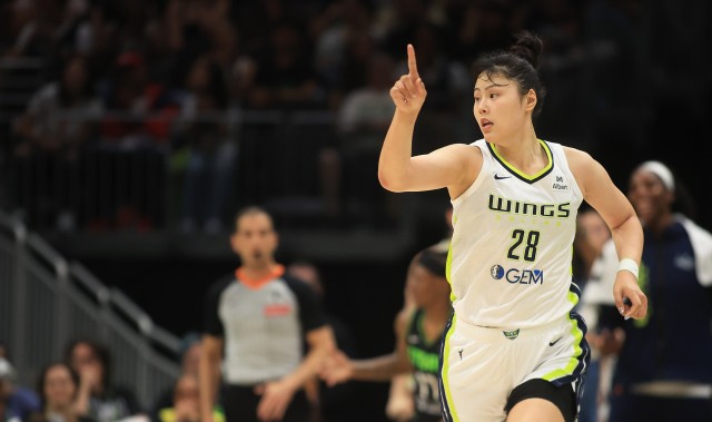 jiuyou-就赢了李月汝生涯新高那1场！飞翼惨遭火花绝杀 最近9战8负