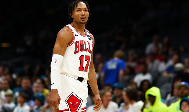 九游-Scotto：热火和贾米尔-杨达成签约协议 后者将竞争双向合同位置