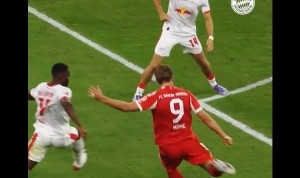 九游官网-拜仁8月最佳进球候选：凯恩、路易斯-迪亚斯对阵莱比锡破门在列