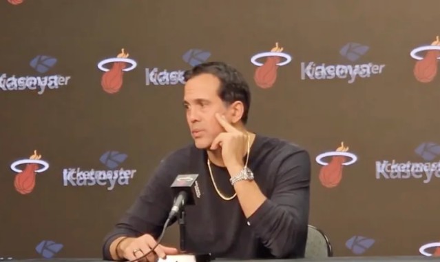 官方网站-斯波谈布克：他今年比以往更加渴望胜利，做了很多脏活累活