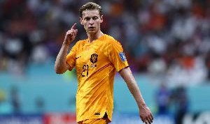 官方网站-科曼：德容的恢复不足以应付明天比赛，问题不严重但上场风险太大